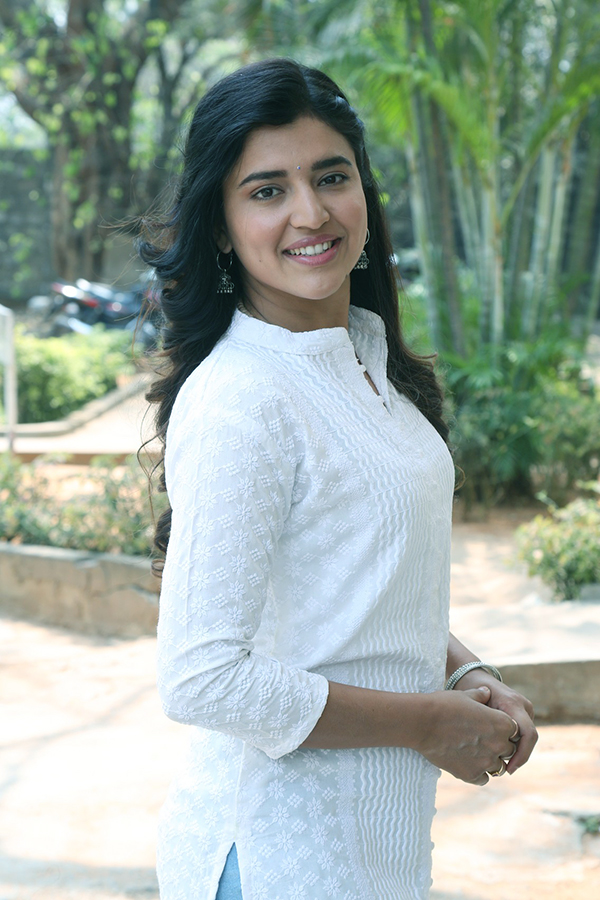 Actress_20Chitra_20Shukla_20Latest_20Pics_17.jpg 17