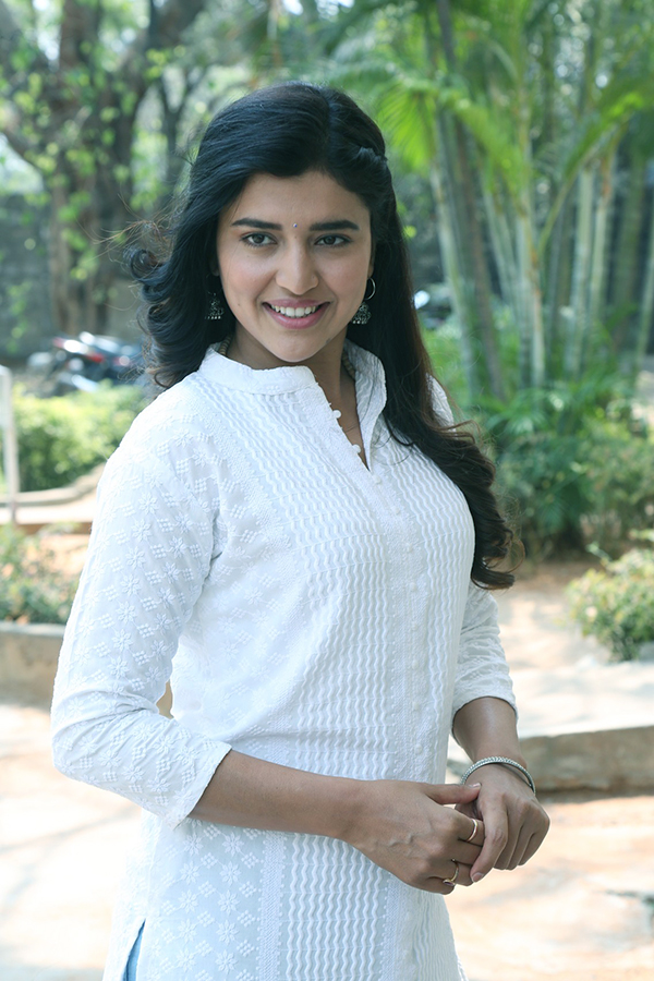 Actress_20Chitra_20Shukla_20Latest_20Pics_19.jpg 19