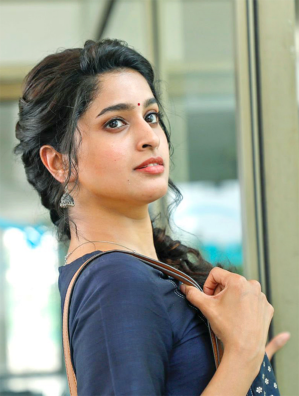 Tanya-Ravichandran-Latest-Photos-Viral_19.jpg 19