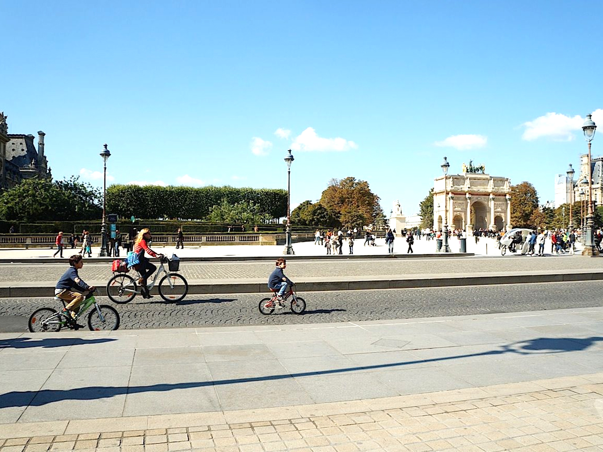 002_20PARIS_2C_20FRANCE.jpg 3