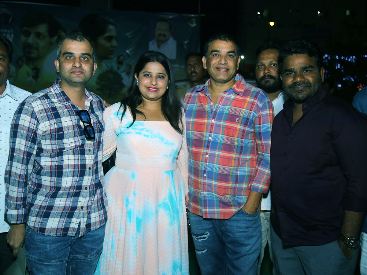Balagam_20Movie_20Success_20meet_20at_20Karimnagar_20Pics_7.jpg 7