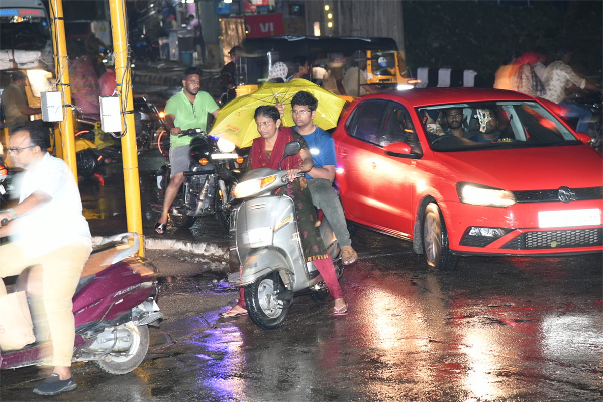 Heavy_20Rain_20in_20Tirupati_20Photos_14.jpg 14