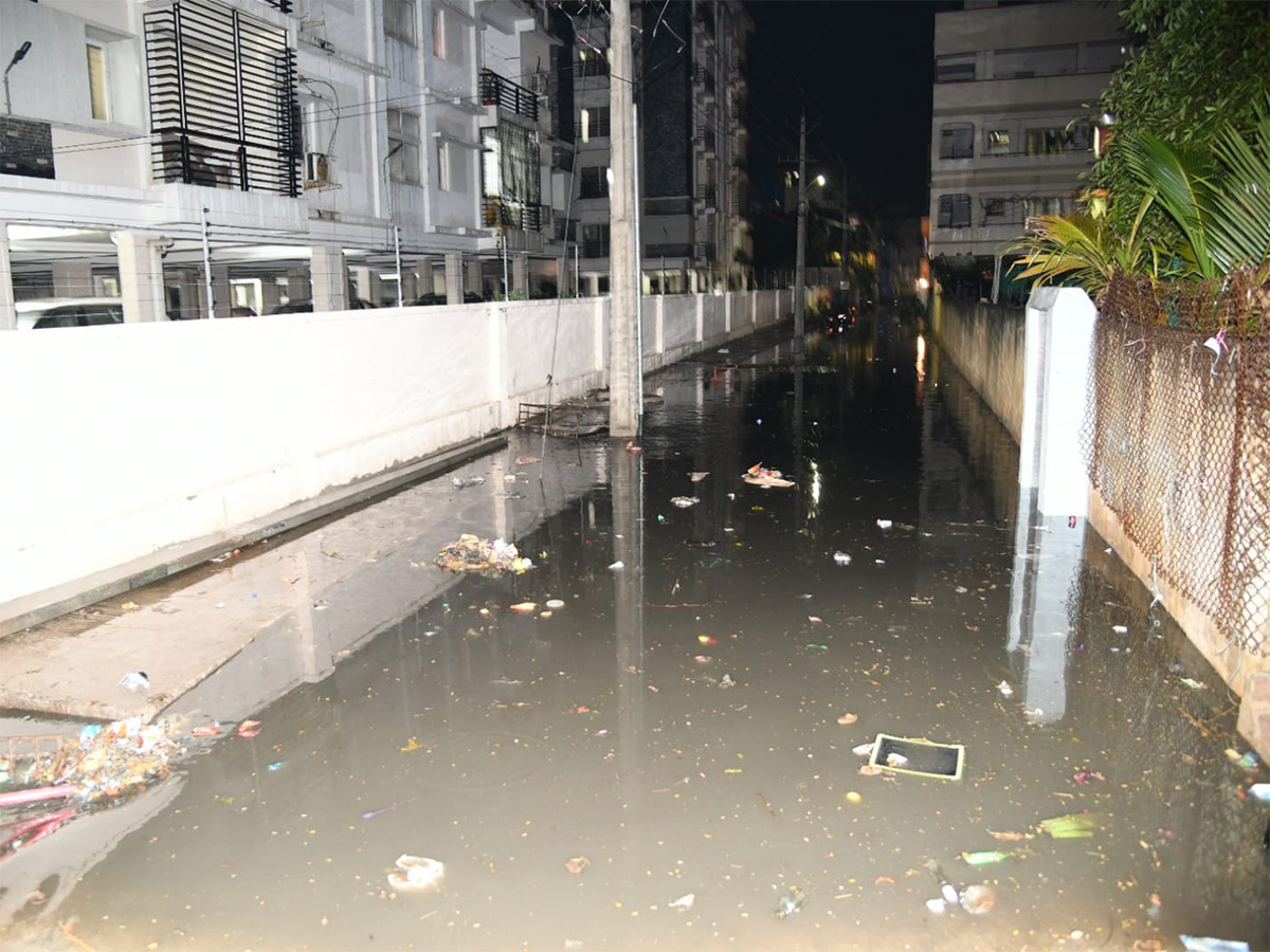 Heavy_20Rain_20in_20Tirupati_20Photos_15.jpg 15