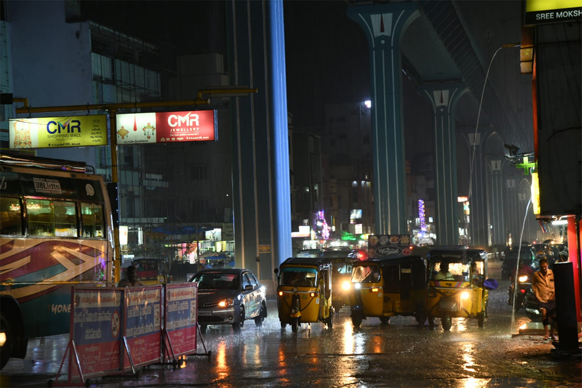 Heavy_20Rain_20in_20Tirupati_20Photos_21.jpg 21