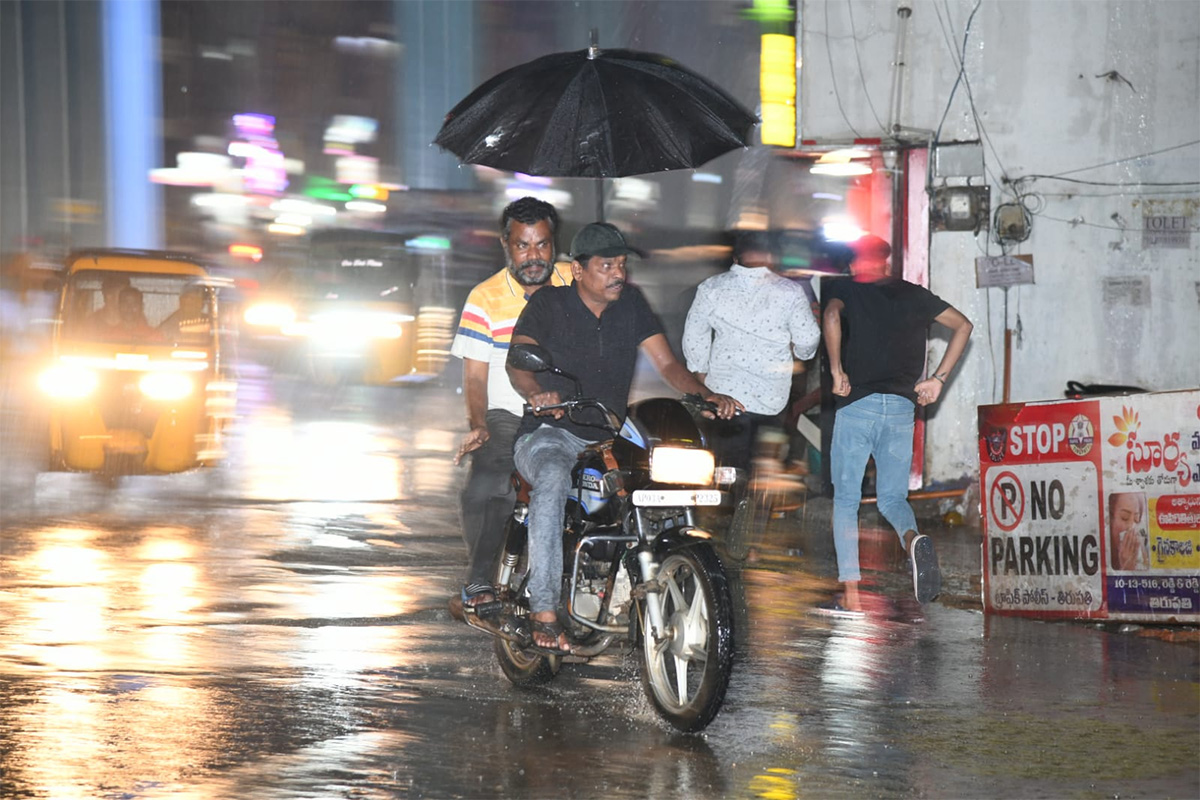 Heavy_20Rain_20in_20Tirupati_20Photos_7.jpg 7