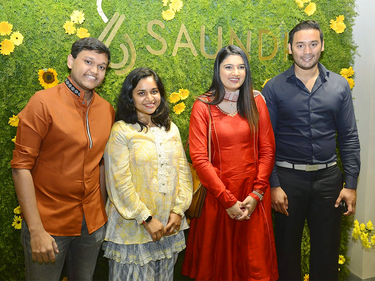 Show_20Room_20Opened_20at_20Hyderabad_1.jpg 1