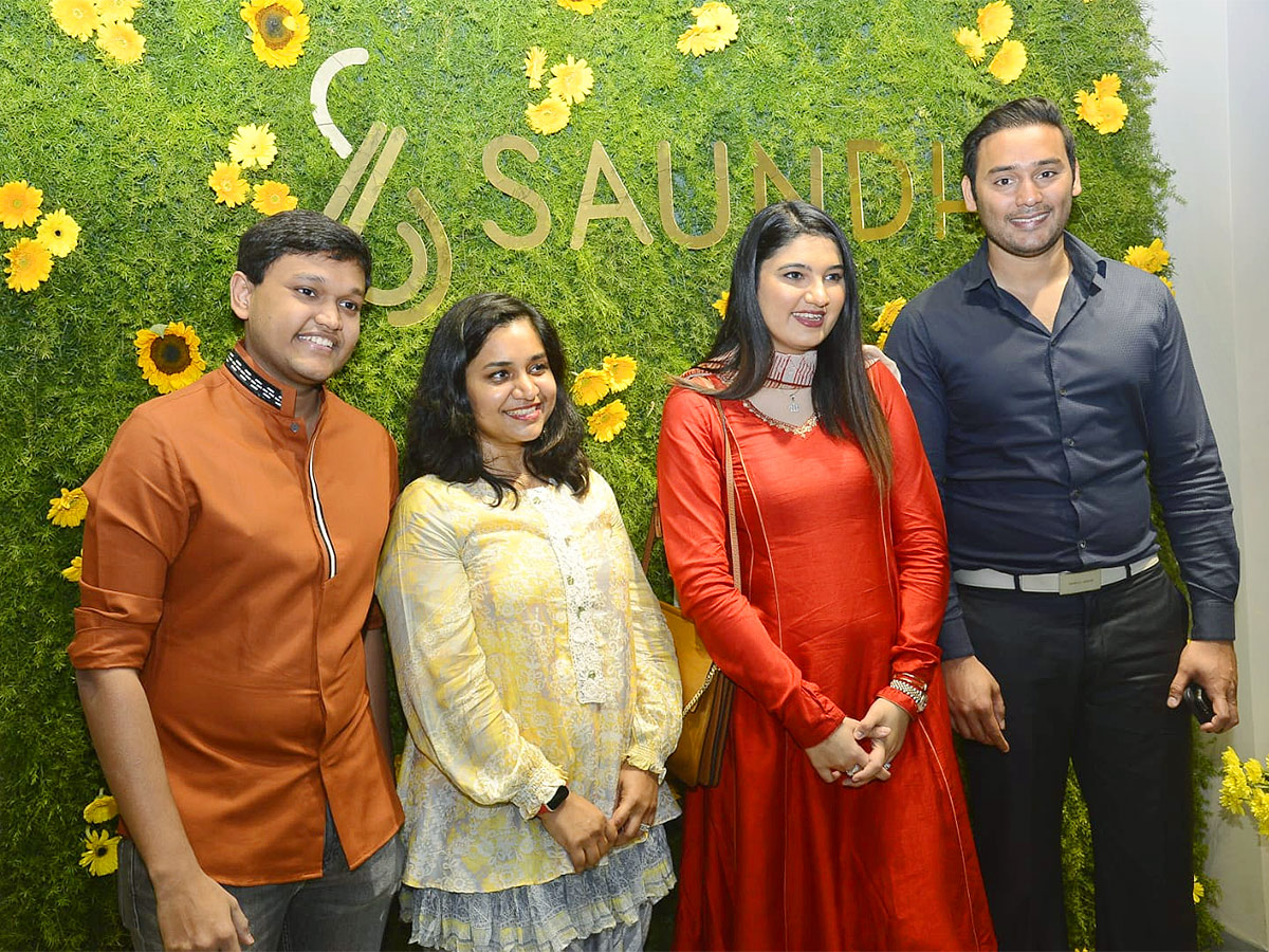Show_20Room_20Opened_20at_20Hyderabad_3.jpg 3