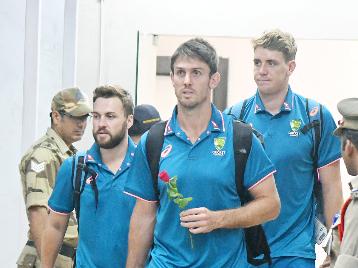 Team_20India_20and_20Team_20Australia_20Cricketers_20Reach_20To_20Vizag_20Photos_1.jpg 2