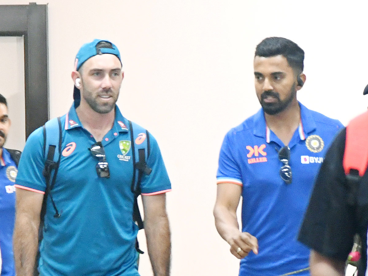 Team_20India_20and_20Team_20Australia_20Cricketers_20Reach_20To_20Vizag_20Photos_5.jpg 6