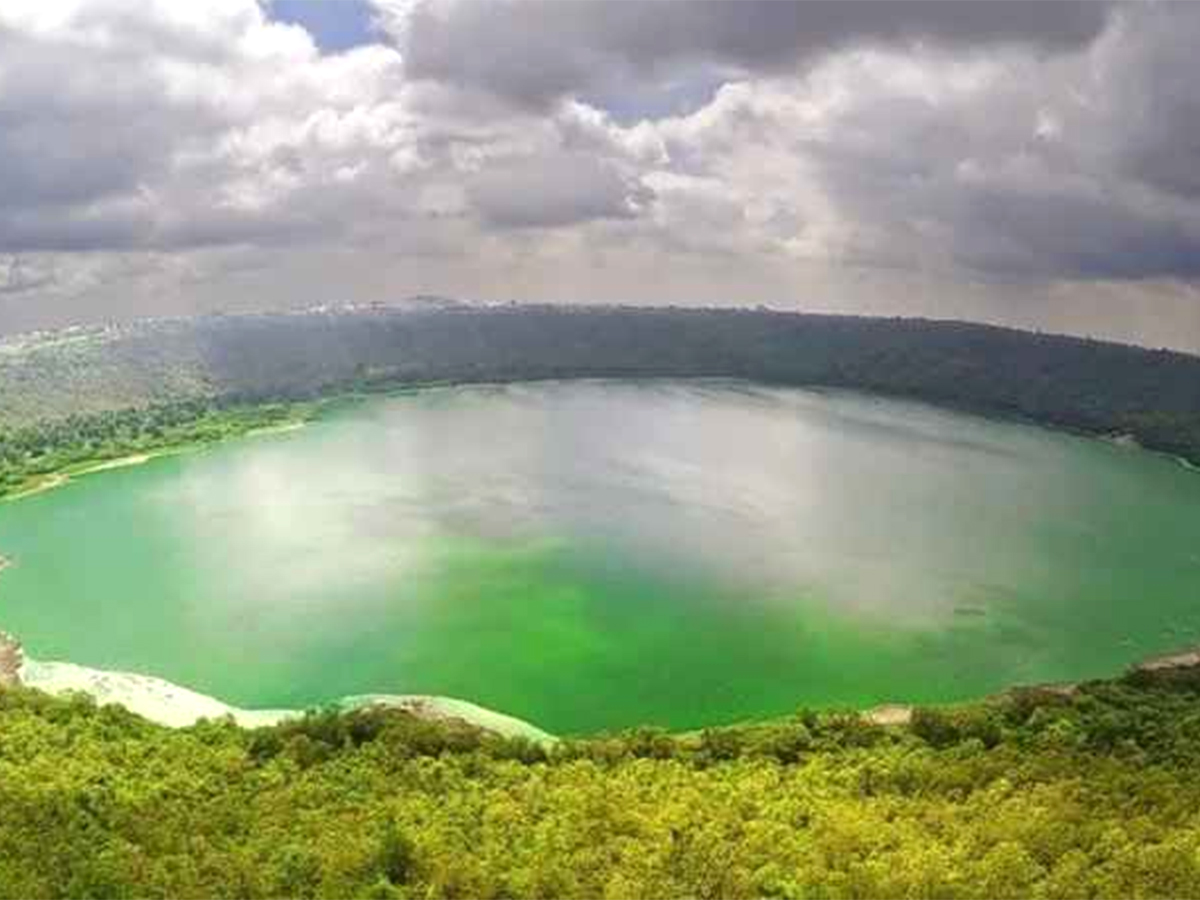 003_20LONAR_20LAKE_2C_20MAHARASHTRA.jpg 4
