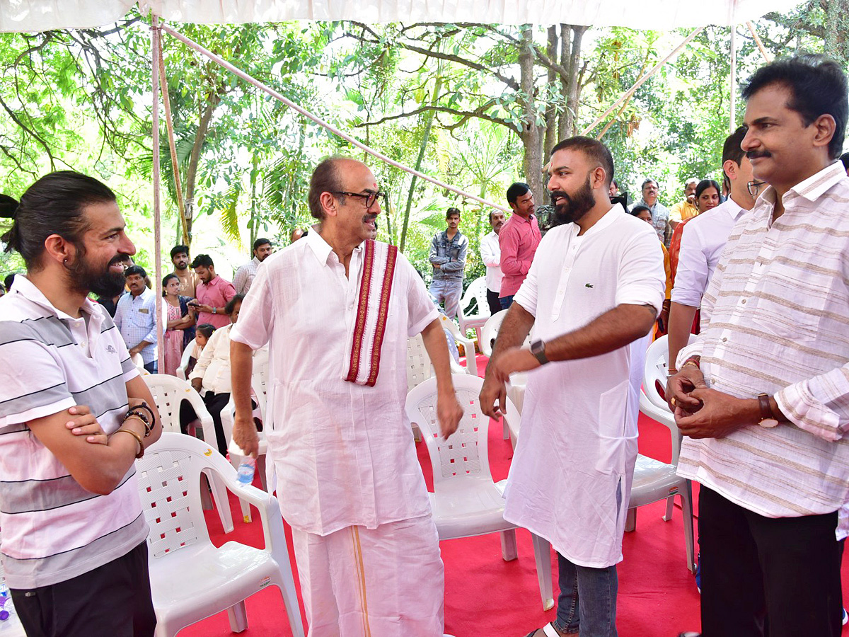 Allari_20Naresh_2061st_20Movie_20Opening_20Photos_13.jpg 14
