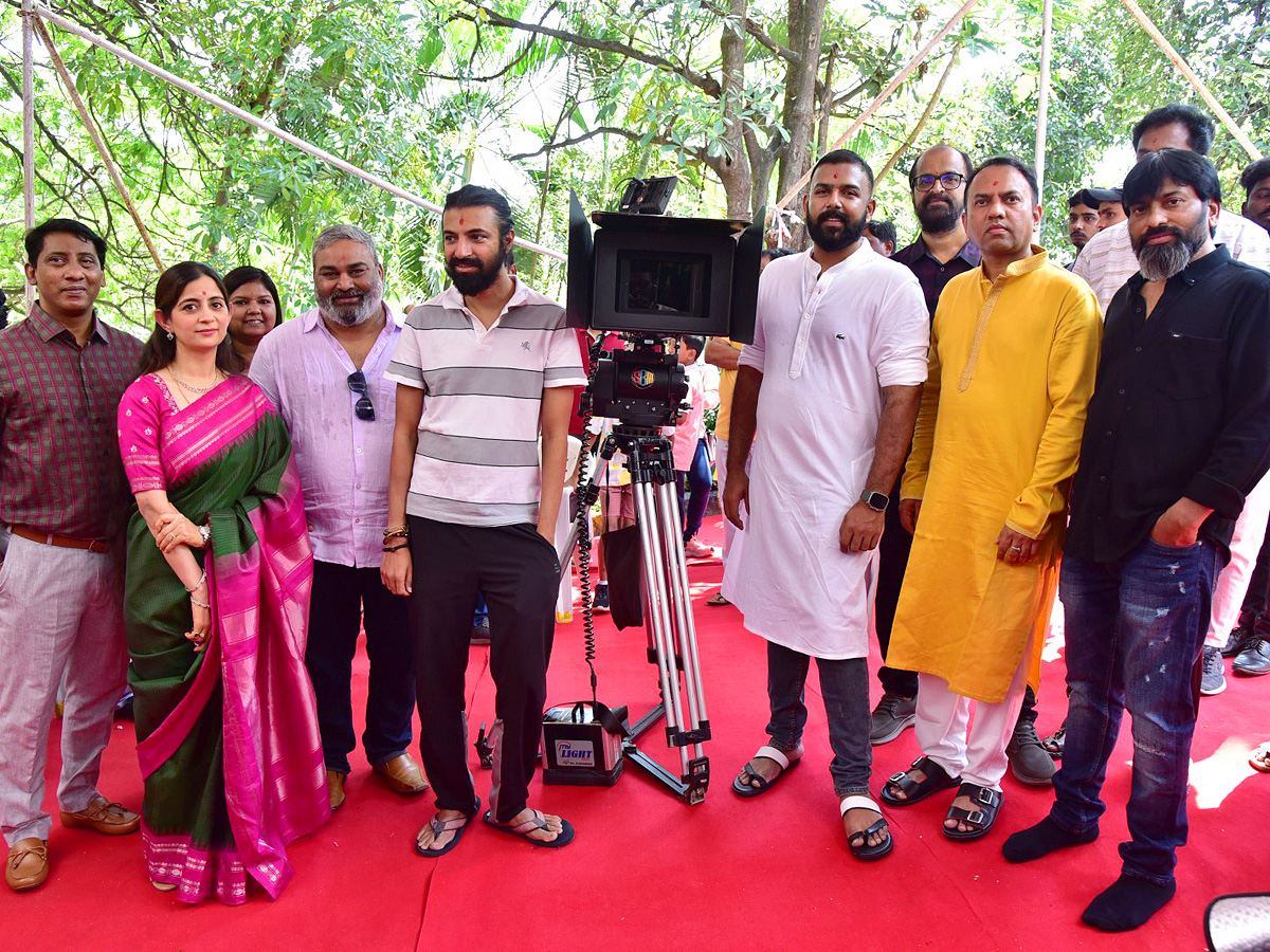 Allari_20Naresh_2061st_20Movie_20Opening_20Photos_5.jpg 6