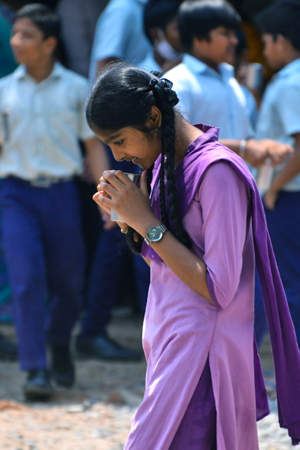 Jagananna_20Gorumudda_20Ragi_20Java_20Menu_20Launched_20by_20CM_20Jagan_20_26.jpg 26