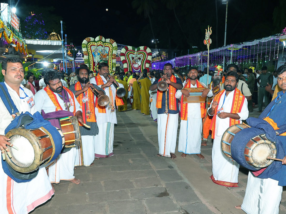 Ugadi_202023_20Mahotsavam_20at_20Srisailam_20Temple_20Photos_24.jpg 23