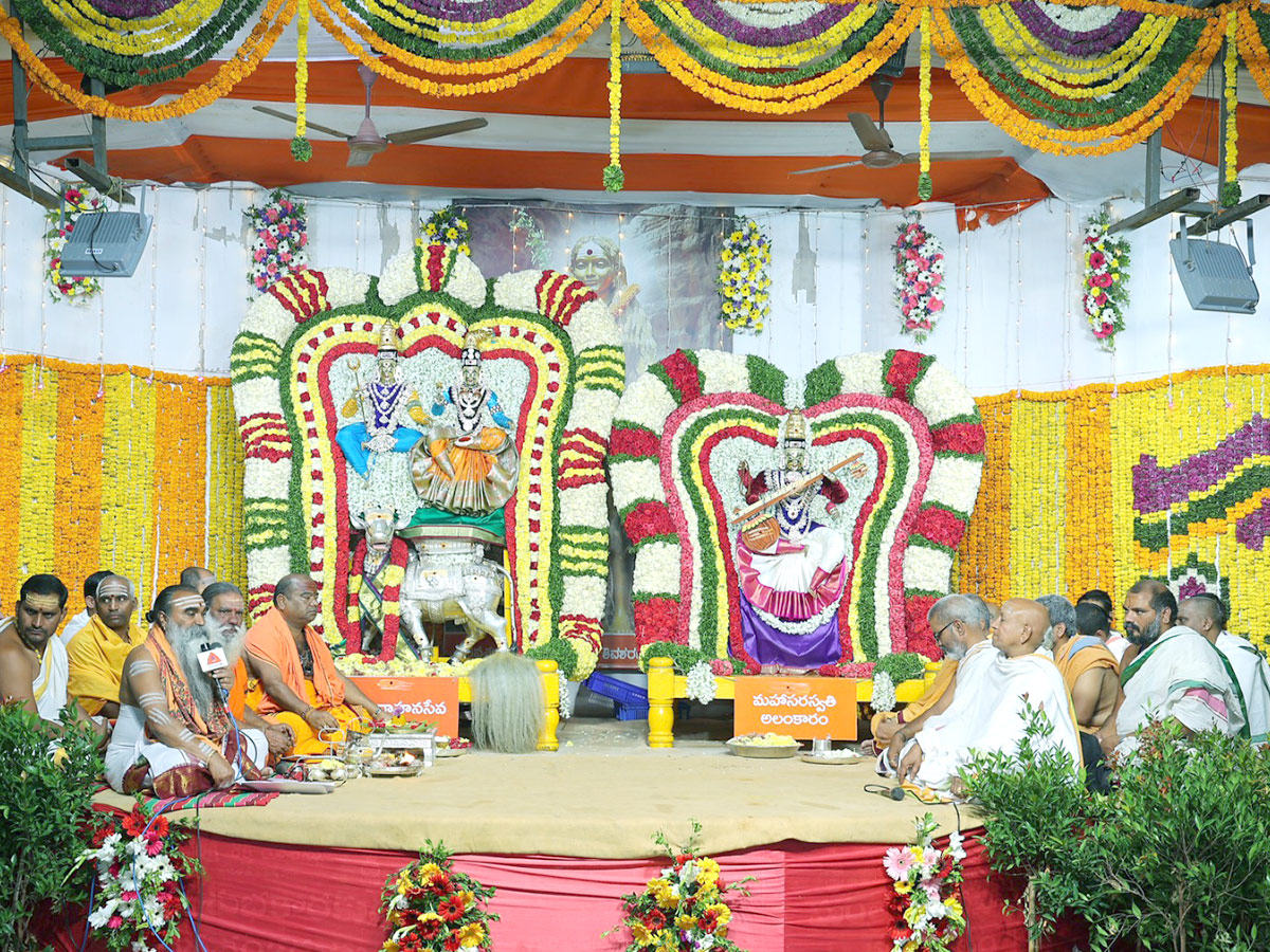 Ugadi_202023_20Mahotsavam_20at_20Srisailam_20Temple_20Photos_5.jpg 4