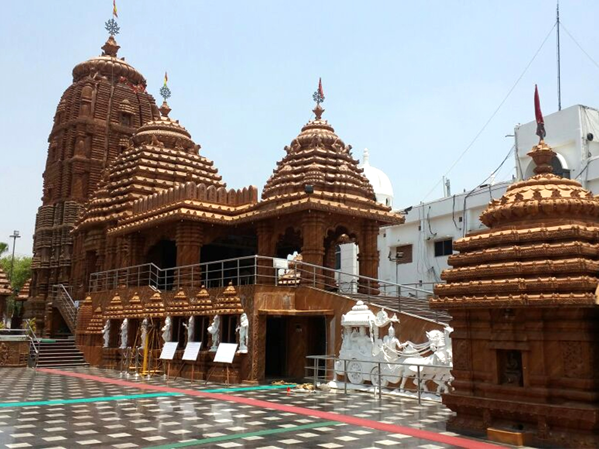 003_20Puri_20Jagannadh_20Temple.jpg 4