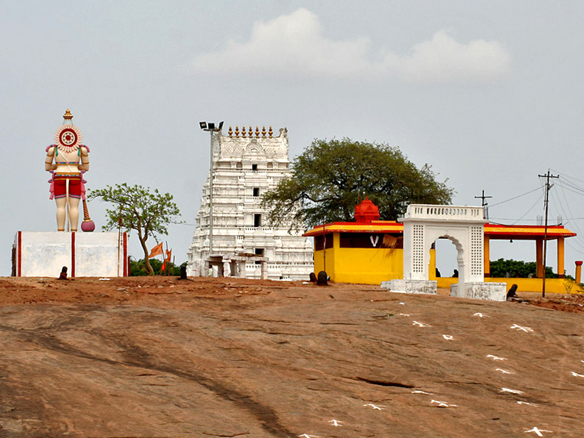 010_20Keesaragutta_20Temple.jpg 10