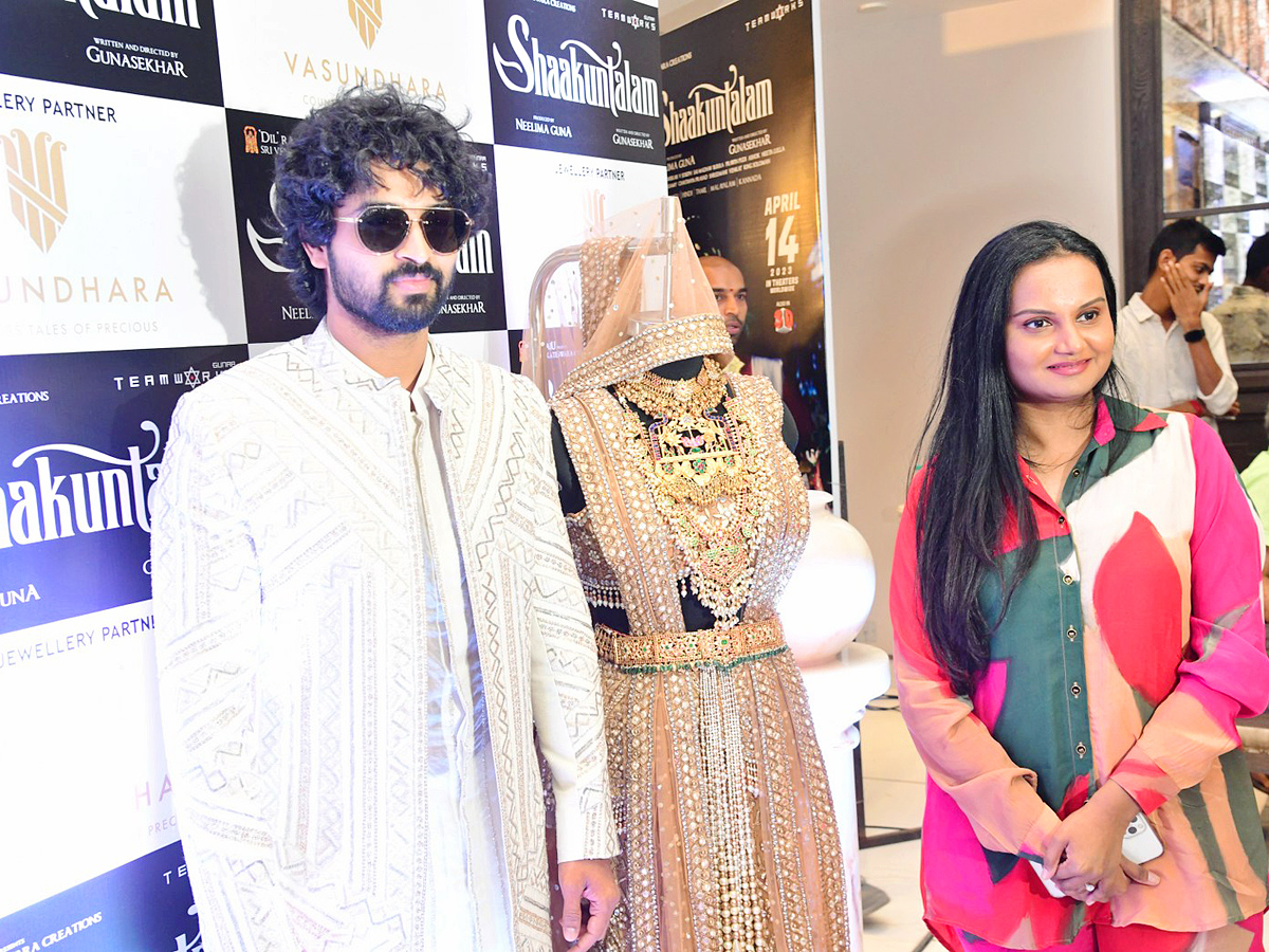 Shakunthalam_20Movie_20jewellery_20Show_20PressMeet_20Photos_10.jpg 11
