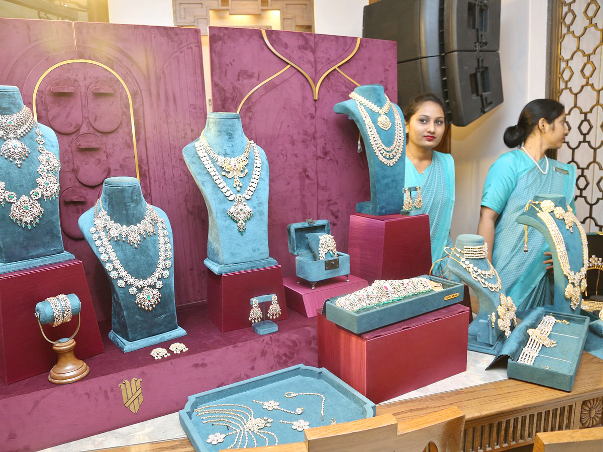 Shakunthalam_20Movie_20jewellery_20Show_20PressMeet_20Photos_11.jpg 12