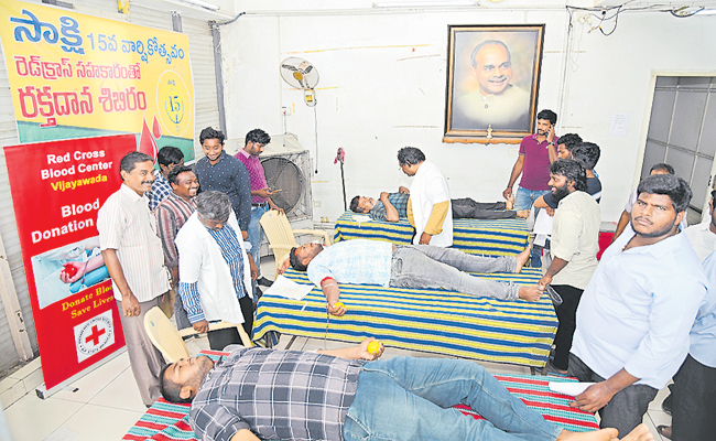 sakshi11.jpg