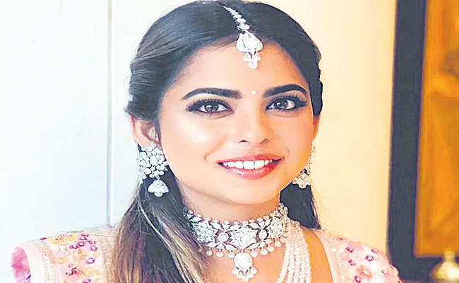 ISHA-AMBANI.jpg