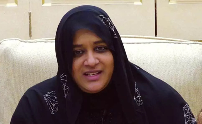 nowhera_20shaikh_20heera_20gold.jpg