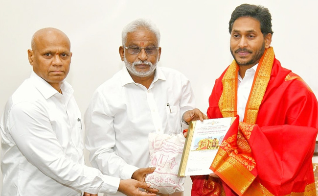 CM-YS-JAGAN_1.jpg