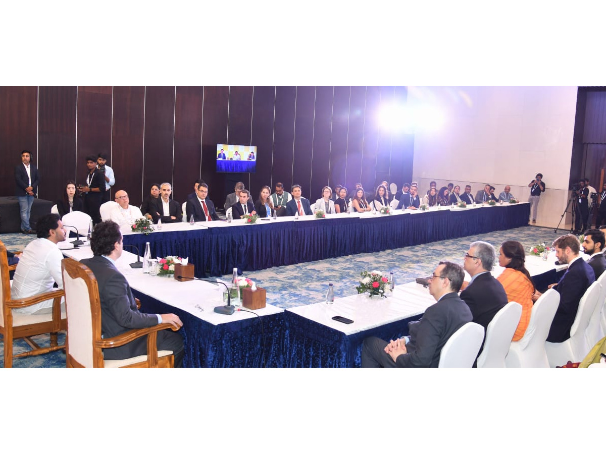 CM_20Jagan_20in_20G_2020_20Summit_202023_20at_20Visakhapatnam_20Photos_11.jpg 12