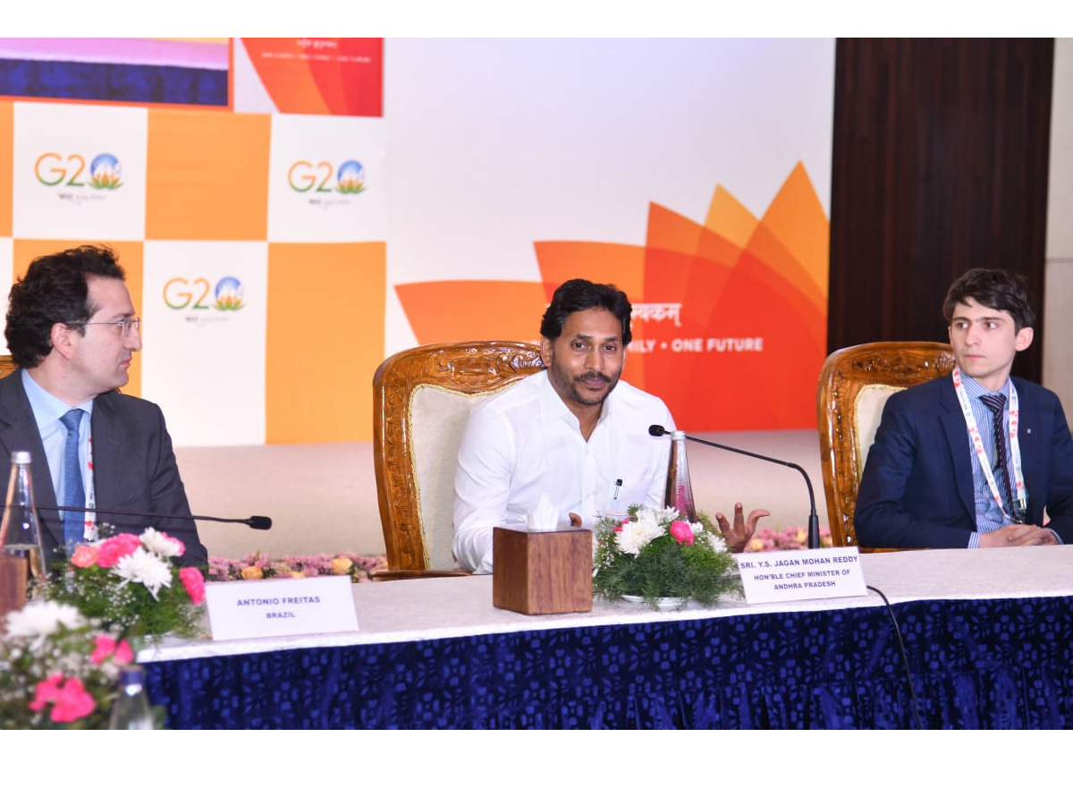 CM_20Jagan_20in_20G_2020_20Summit_202023_20at_20Visakhapatnam_20Photos_12.jpg 13
