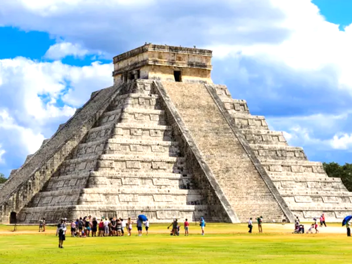 004_20Chichen_20Itza.jpg 5