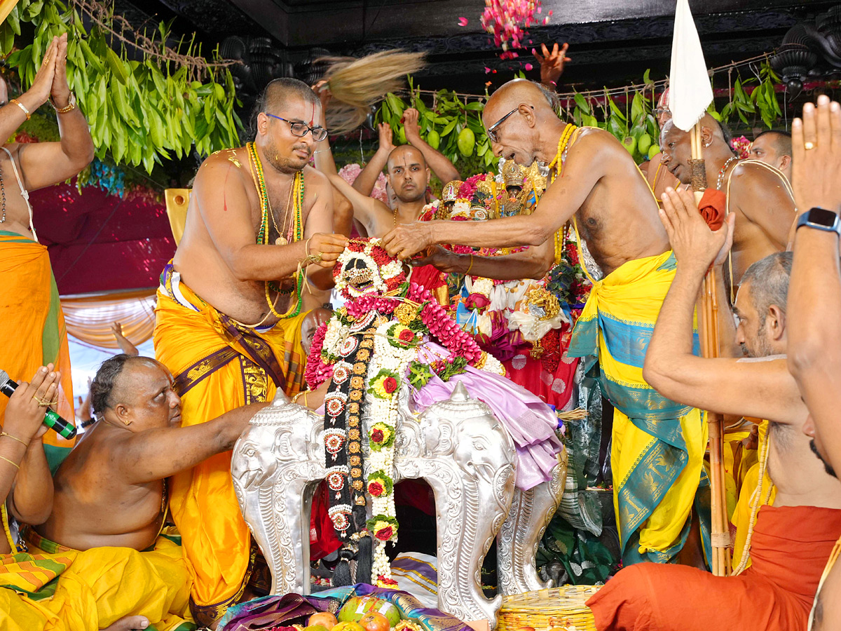 Bhadrachalam_20Sri_20Rama_20Navami_20Celebrations_20Photos_14.jpg 25