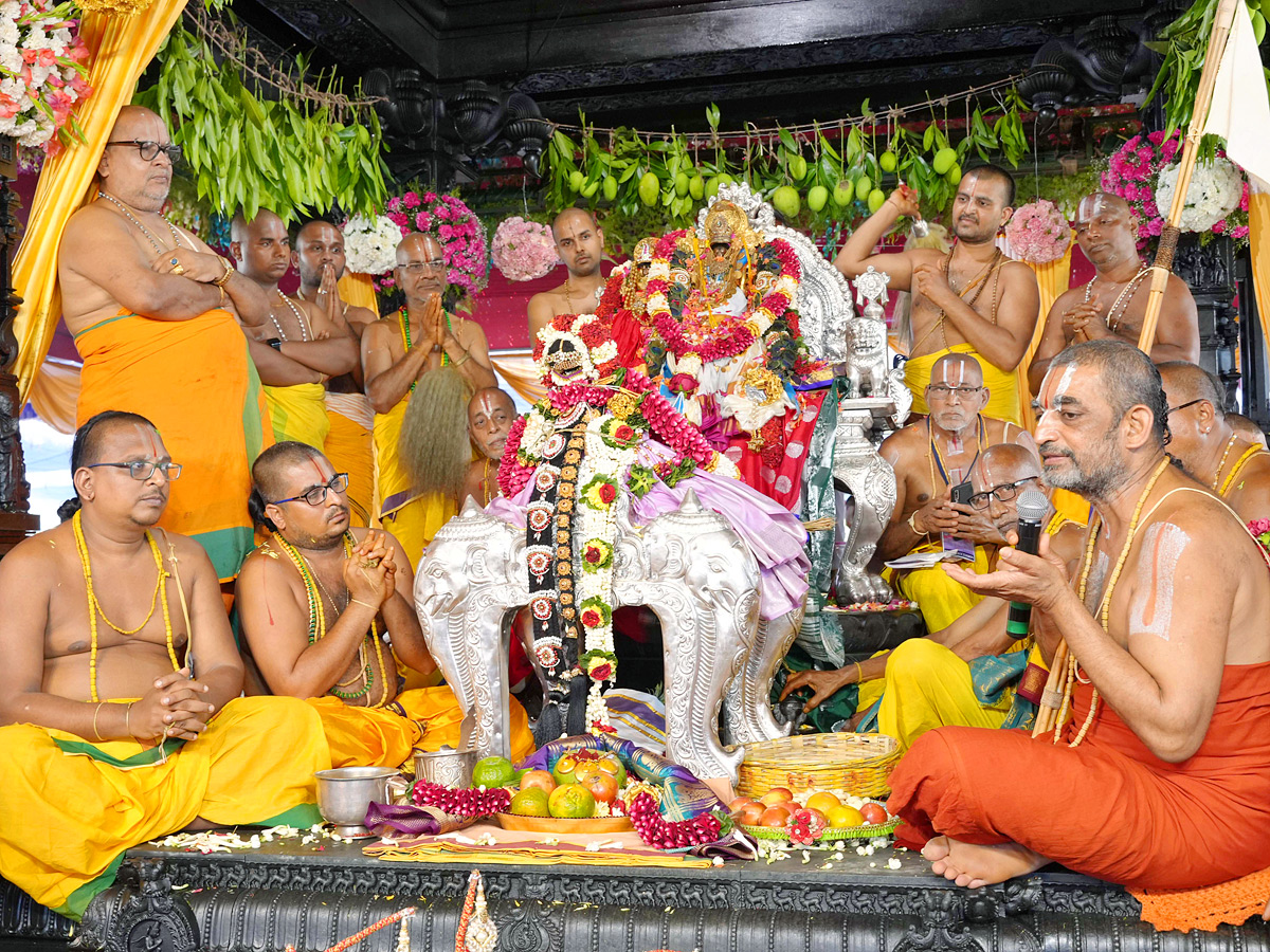 Bhadrachalam_20Sri_20Rama_20Navami_20Celebrations_20Photos_19.jpg 6