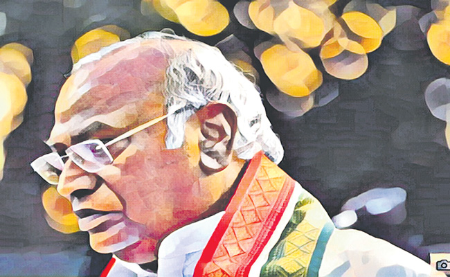 KHARGE-1.jpg