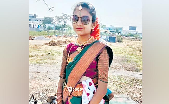 Sravanthi.jpg