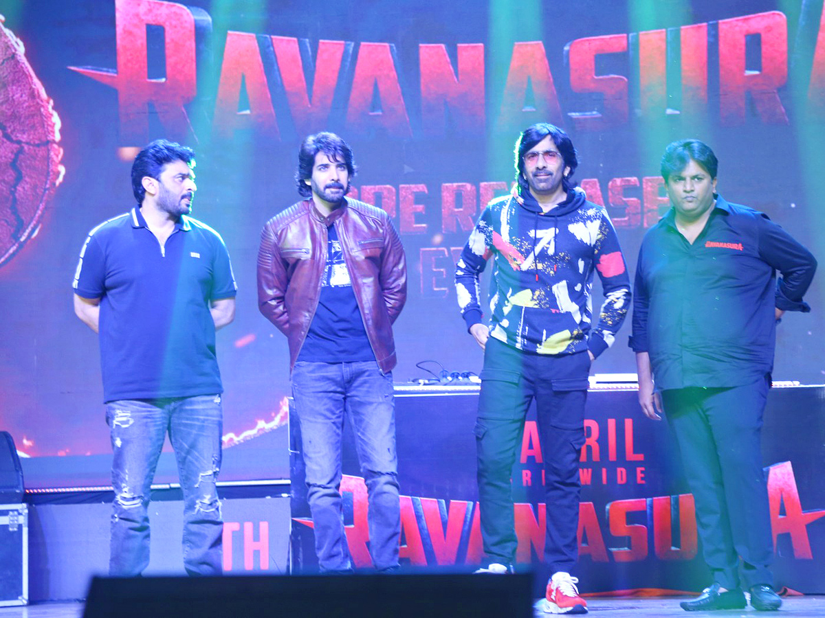 Ravanasura_20Pre_20Release_20Event_20Photos_13.jpg 14