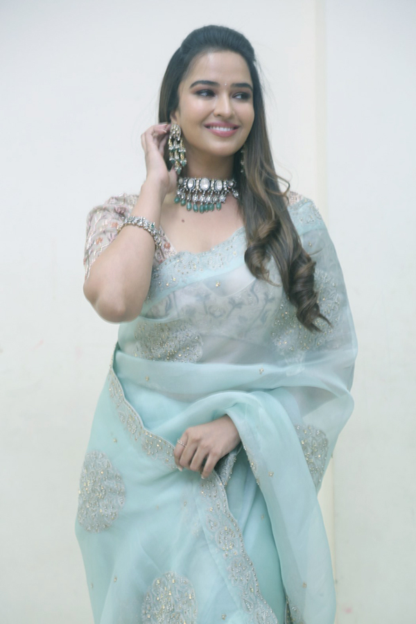 Poojitha_20Ponnada_20Latest_20Photos_17.jpg 17