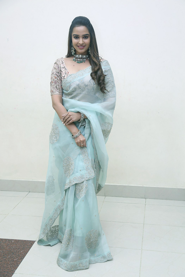Poojitha_20Ponnada_20Latest_20Photos_5.jpg 5