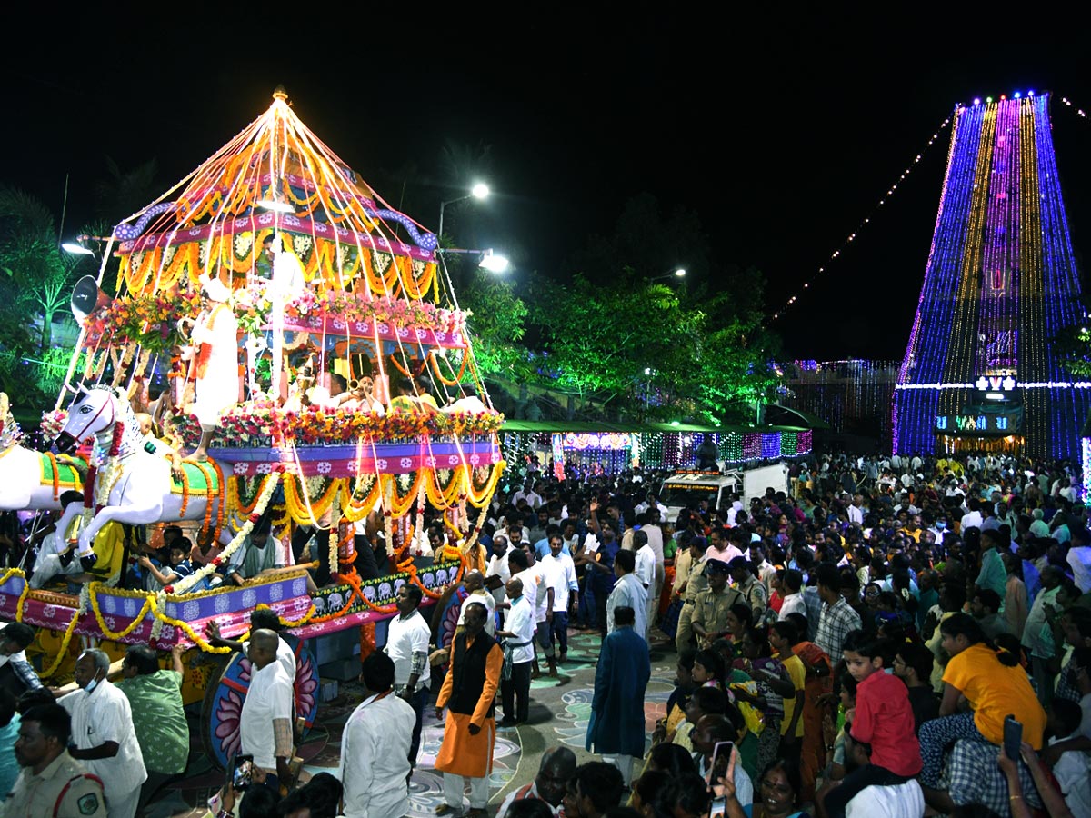 Simhachalam_20Varaha_20Lakshmi_20Narasimha_20Swamy_20Kalyanotsavam_20.jpg 19