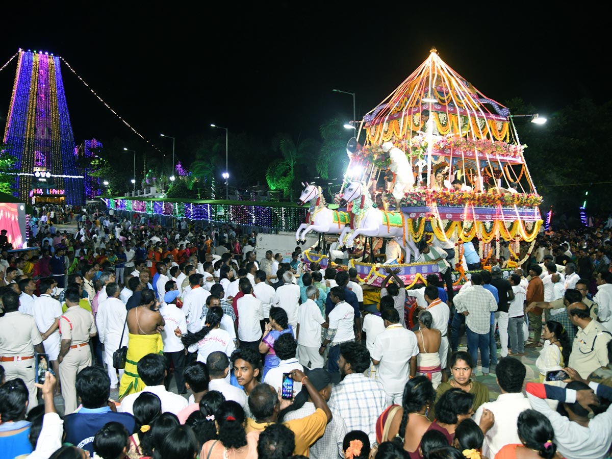 Simhachalam_20Varaha_20Lakshmi_20Narasimha_20Swamy_20Kalyanotsavam_22.jpg 21
