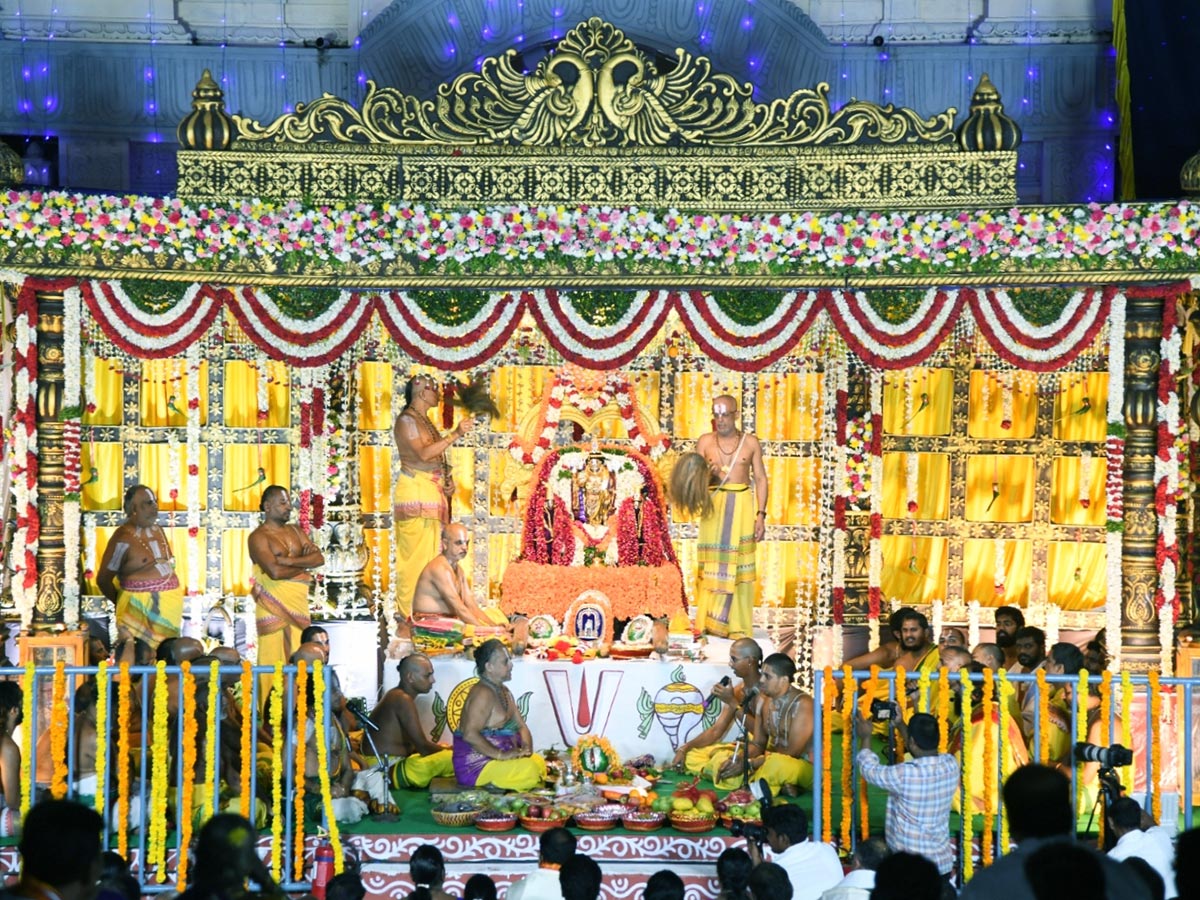 Simhachalam_20Varaha_20Lakshmi_20Narasimha_20Swamy_20Kalyanotsavam_5.jpg 5