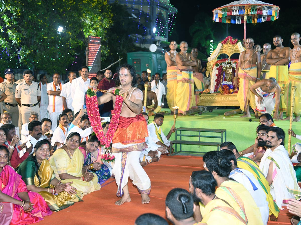 Simhachalam_20Varaha_20Lakshmi_20Narasimha_20Swamy_20Kalyanotsavam_8.jpg 8
