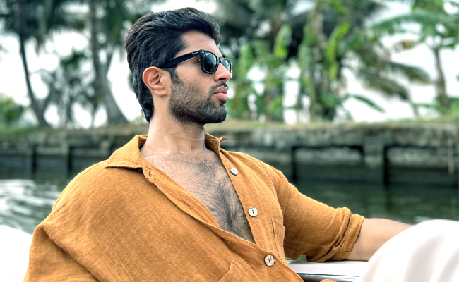 Vijay-Devarakonda.jpg01.jpg