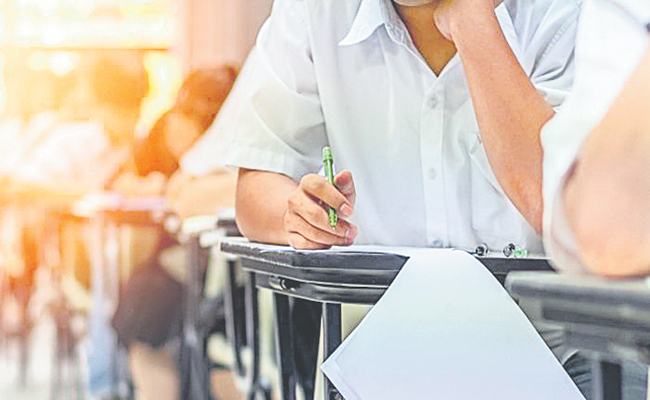 EXAM-1179260707.jpg