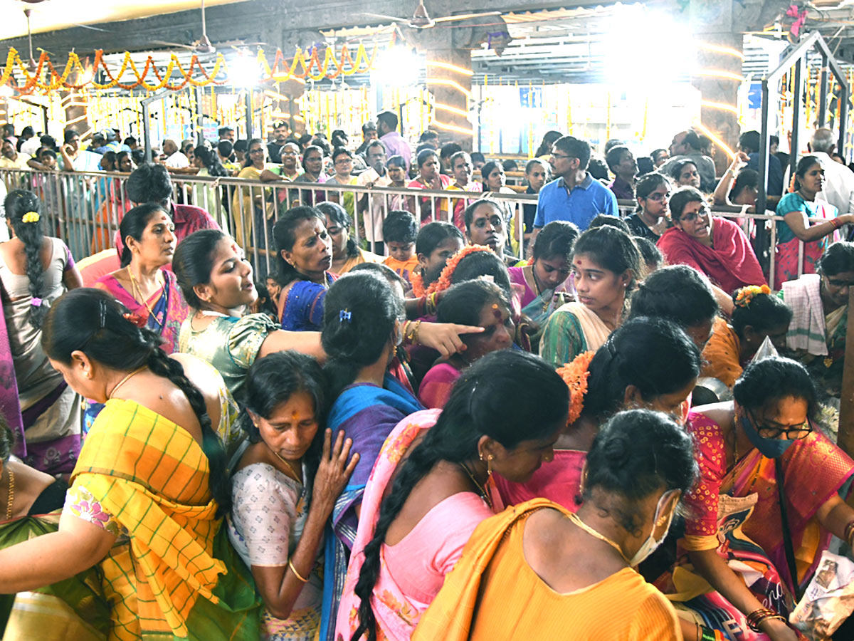 Karakachettu_20Polamamba_20jatara_20Photos_14.jpg 14