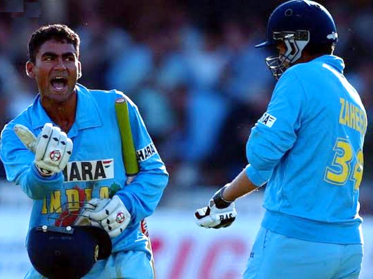 Mohammad_20Kaif_20Rare_20Picture_10.jpg 10