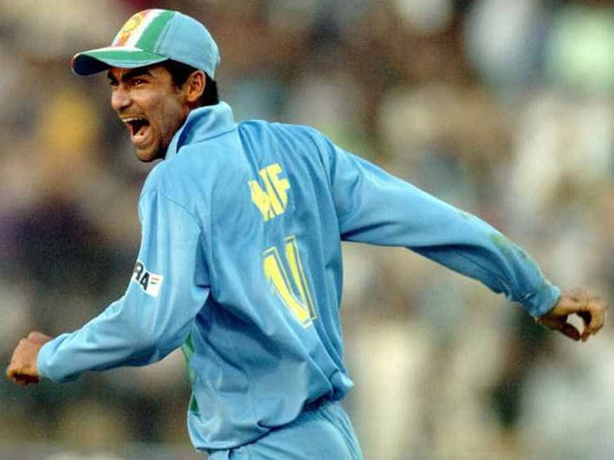 Mohammad_20Kaif_20Rare_20Picture_11.jpg 11