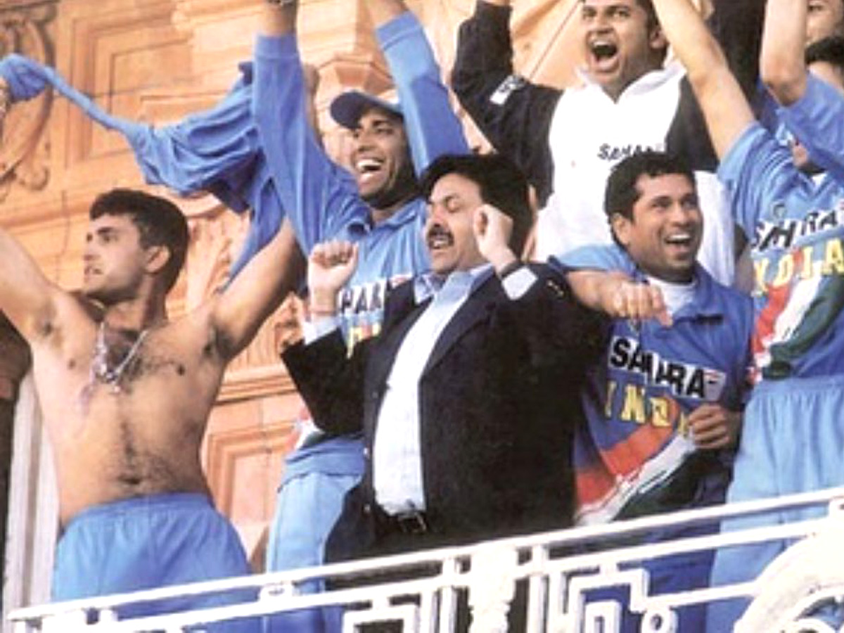 Mohammad_20Kaif_20Rare_20Picture_8.jpg 8