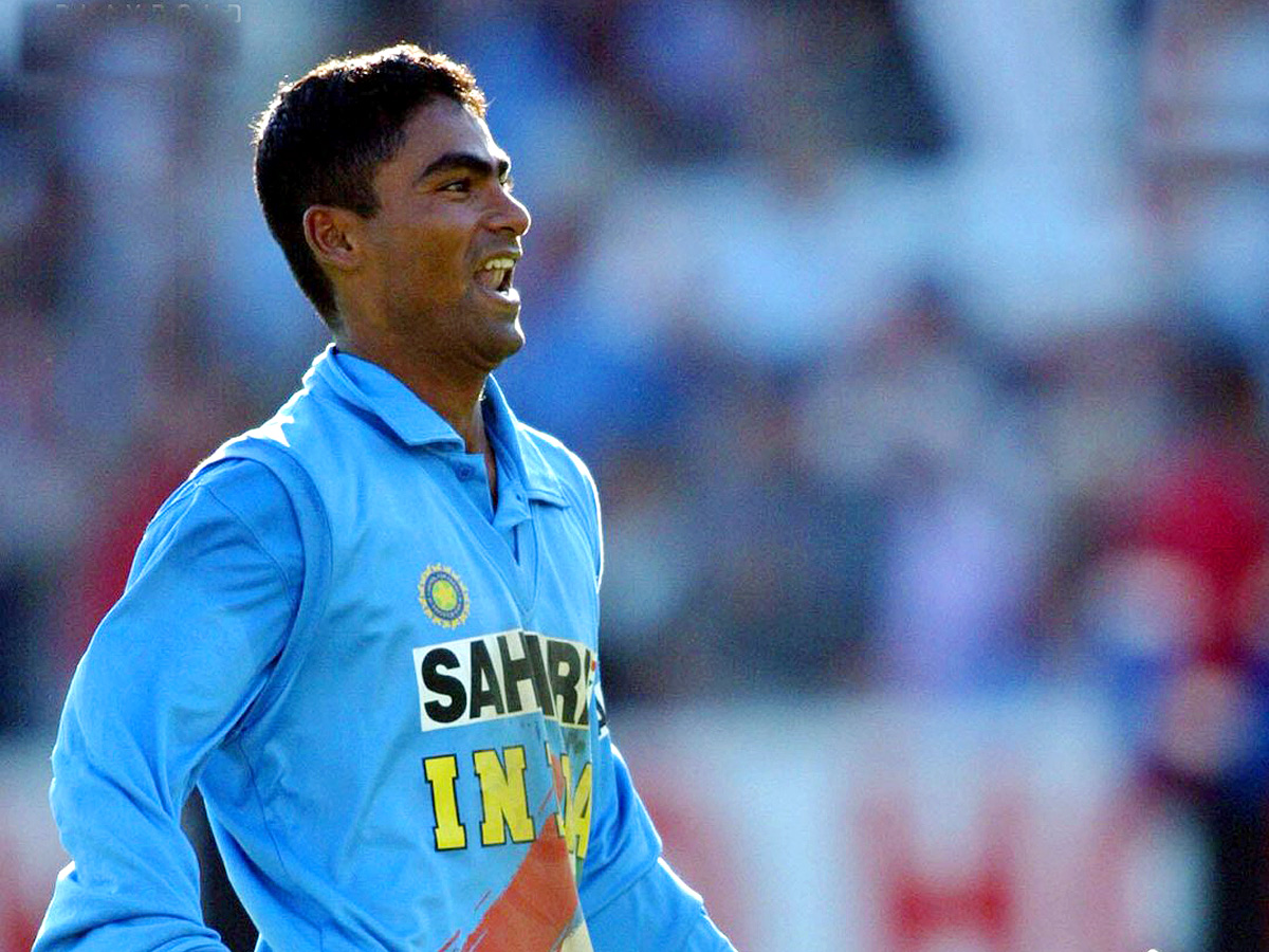 Mohammad_20Kaif_20Rare_20Picture_9.jpg 9