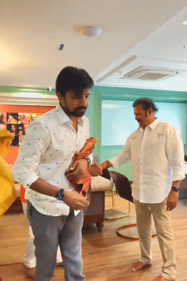 Mohan_20Babu_20and_20Manchu_20Vishnu_20Appreciated_20Balagam_20Movie_20Team_20PHotos_10.jpg 10