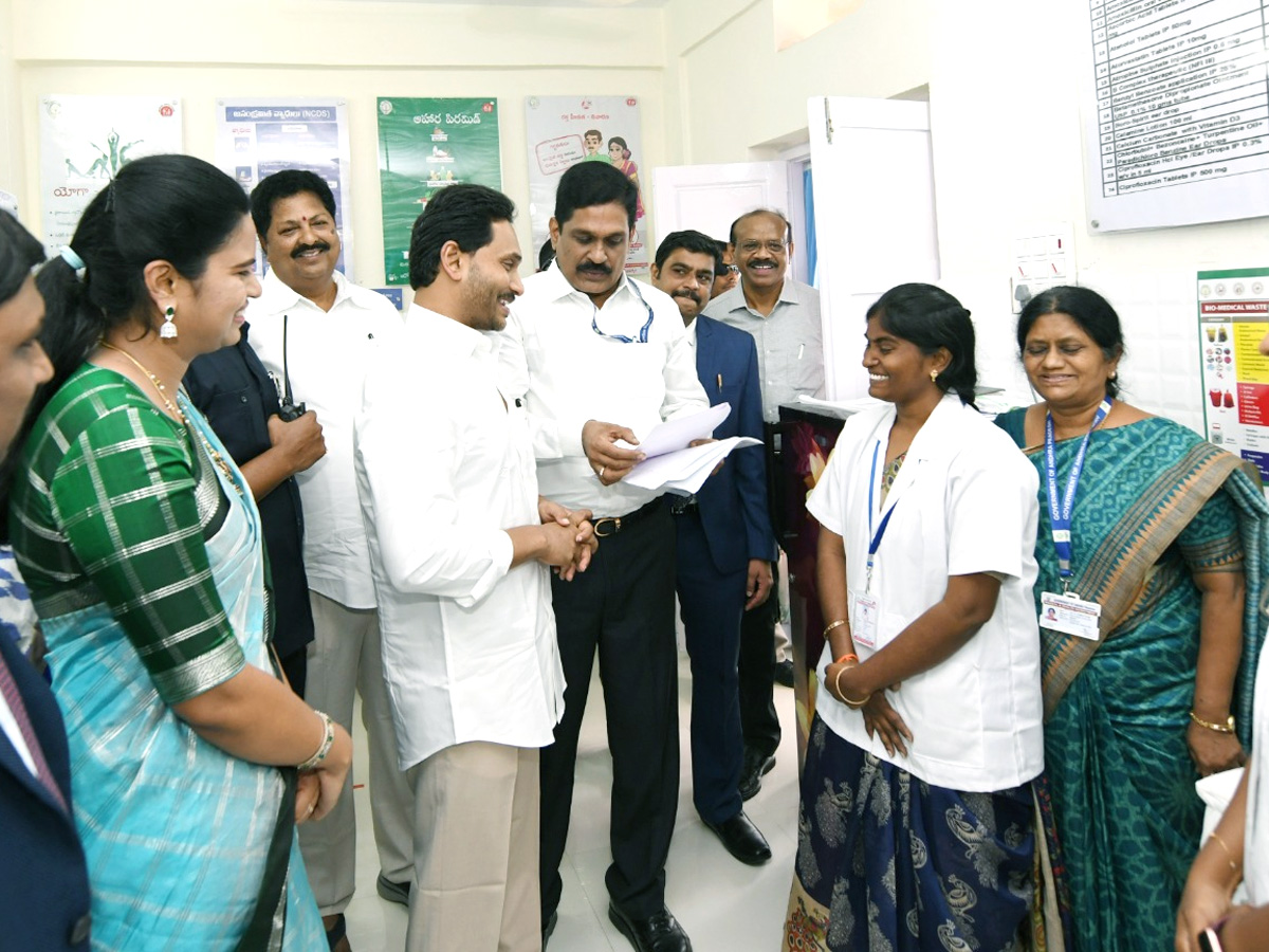 CM_20YS_20Jagan_20Launches_20Family_20Doctor_20Programme_20Photos_2.jpg 3